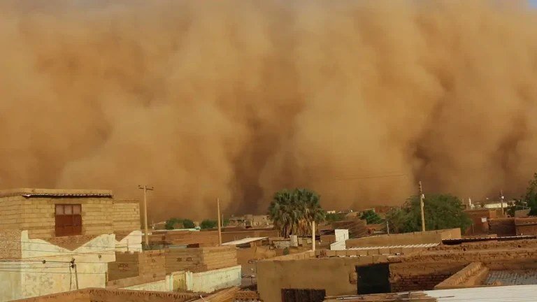 تفسير حلم عاصفة ترابية في المنزل في المنام